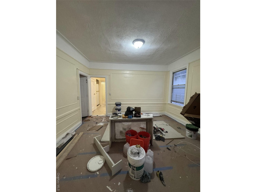 A great opportunity awaits you with this fully detached - photo 5