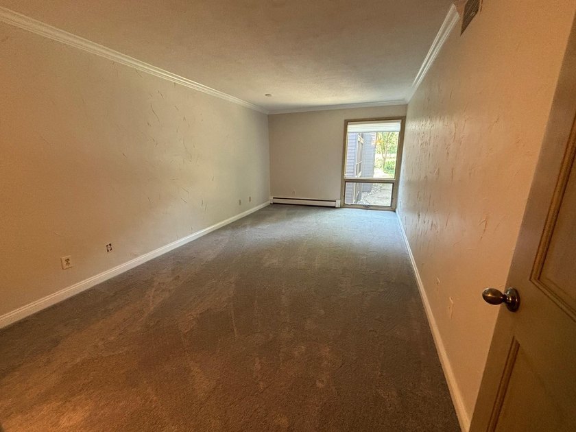 Welcome home to easy living in Edina West. This is a perfect - photo 42