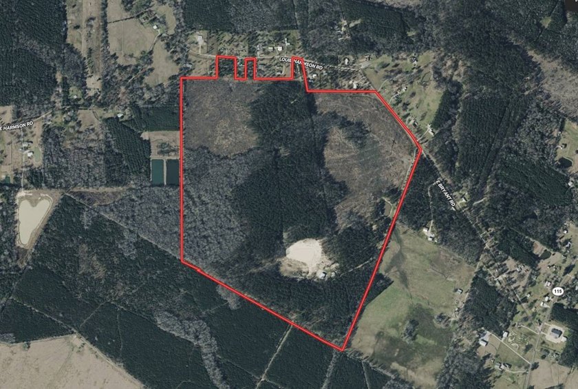 Home with a massive shop, two ponds, and plenty of privacy - photo 43