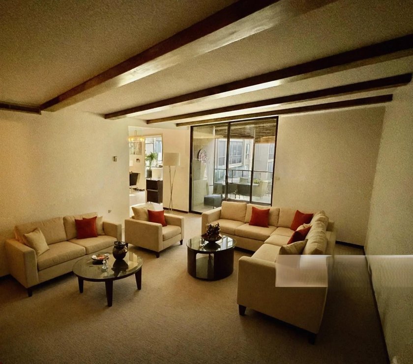 Welcome home to easy living in Edina West. This is a perfect - photo 47