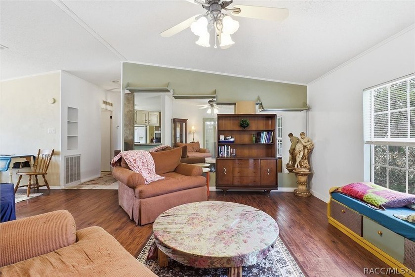 Spacious and unique property offering exceptional living space - photo 14