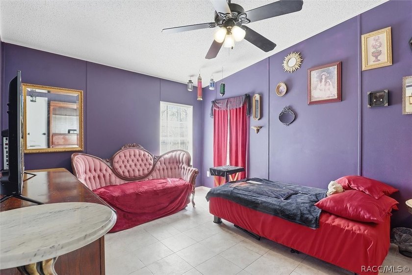 Spacious and unique property offering exceptional living space - photo 19