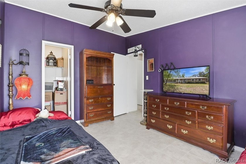 Spacious and unique property offering exceptional living space - photo 20