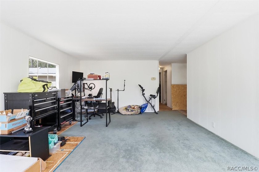 Spacious and unique property offering exceptional living space - photo 34