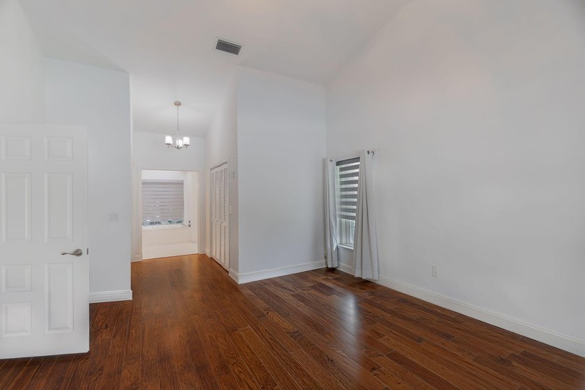 Gracefully situated on a quiet cul-de-sac within the exclusive - photo 15