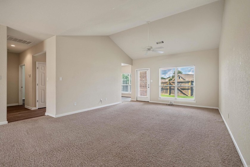 Welcome to Hot Springs' premier retirement community !!! - photo 4