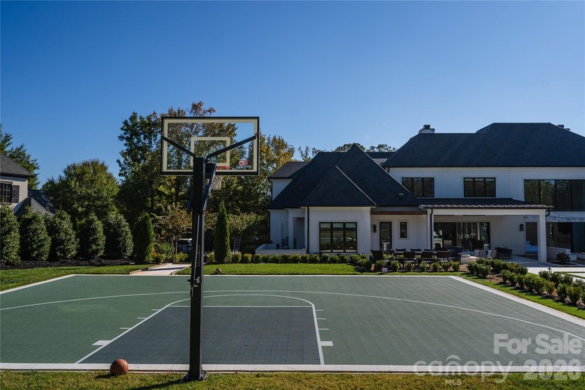 Designed to bring people together, this exceptional custom home - photo 15