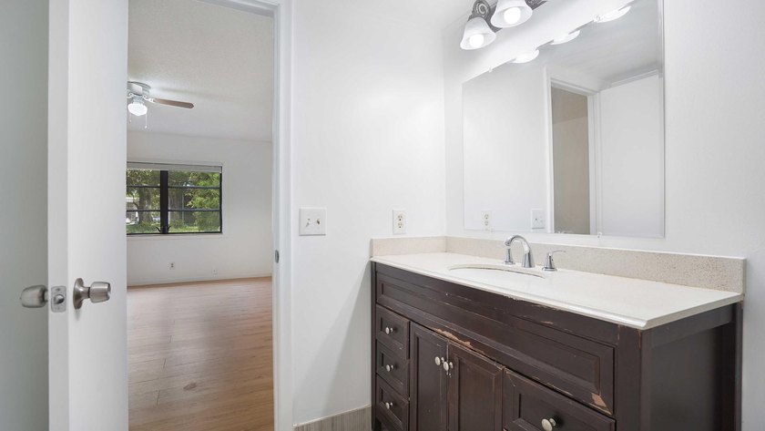 Beautiful peaceful courtyard view. Two bedroom /Two bath first - photo 15