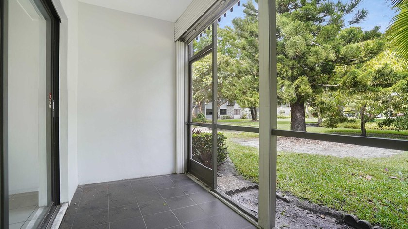 Beautiful peaceful courtyard view. Two bedroom /Two bath first - photo 21