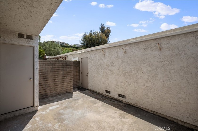 Welcome to this 2-bedroom, 2.5-bath townhouse located in the - photo 19