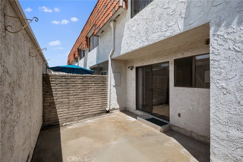 Welcome to this 2-bedroom, 2.5-bath townhouse located in the - photo 20