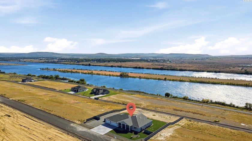 MLS# 292917 359 Panoramic Drive offers a rare combination of - photo 48