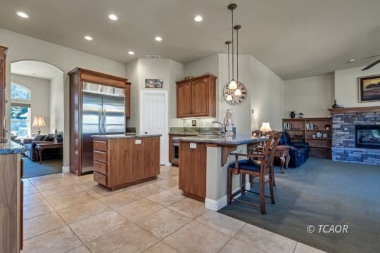 Welcome home to this beautifully crafted 4-bedroom, 3-bath - photo 22