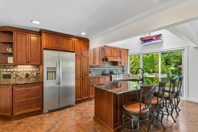 Lovingly maintained by the same family for multiple generations - photo 5