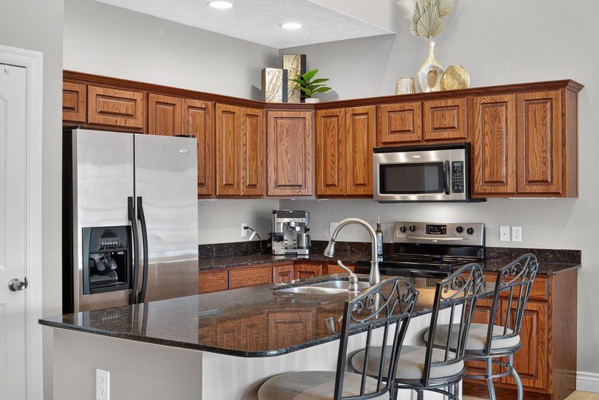 Welcome to easy living in the heart of Branson Creek, where - photo 8