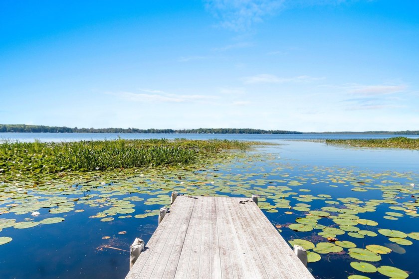 Experience the best of Northwoods living in a desirable home on - photo 5