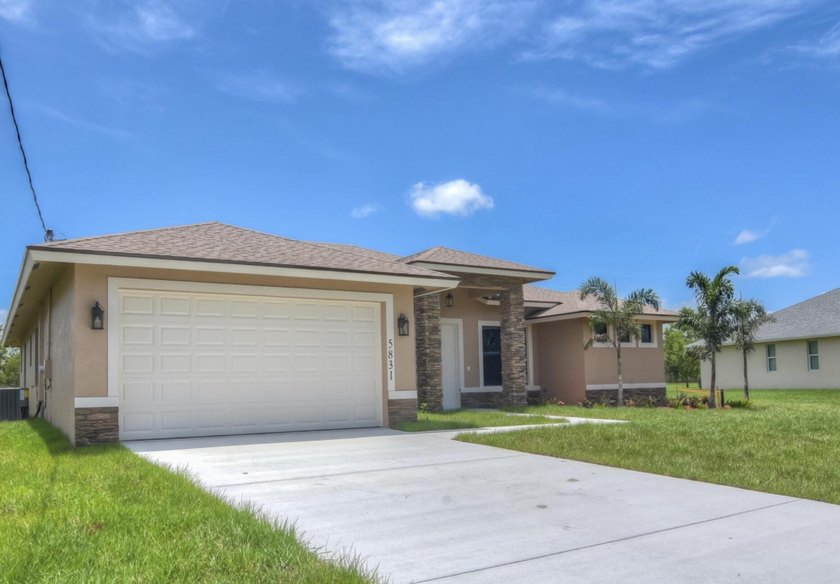 This is a 2019 Custom Built Home. Just freshly painted Interior - photo 3