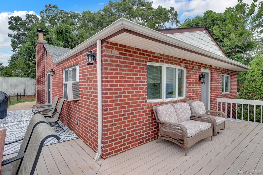 Come And See This Beautiful Updated 3 Bedroom, 1Bath, Living - photo 5