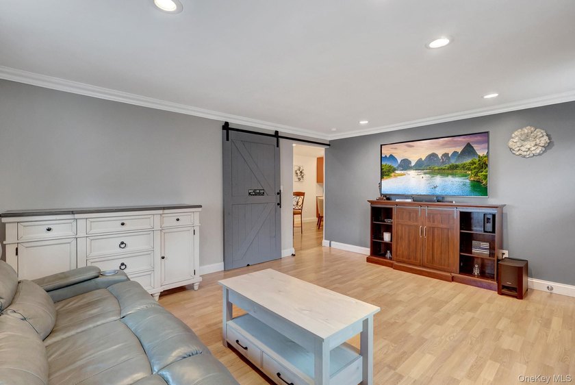 Come And See This Beautiful Updated 3 Bedroom, 1Bath, Living - photo 8