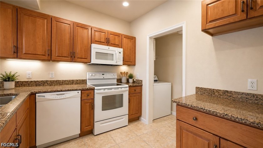 Welcome home to this beautifully maintained 3-bedroom, 2-bath - photo 8