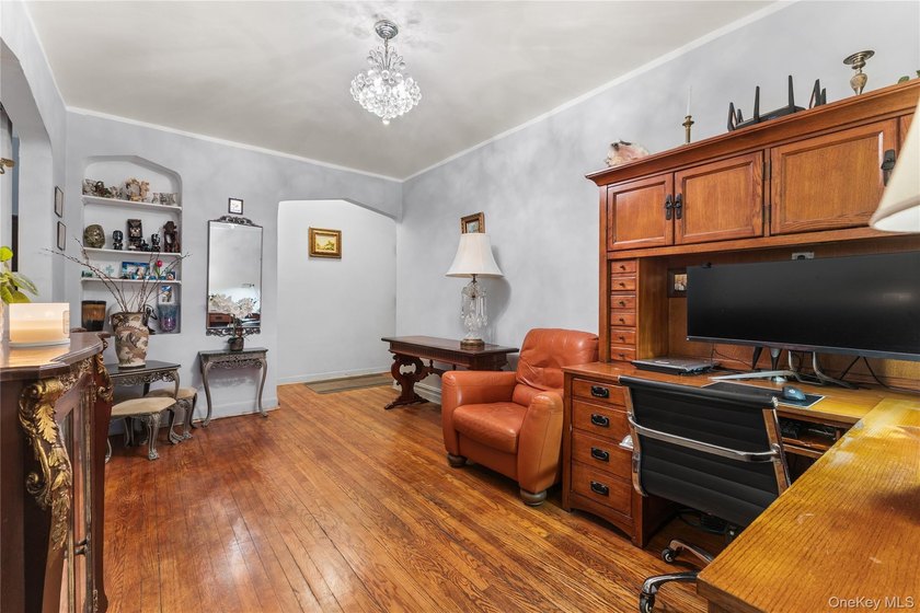 Welcome to this spacious Bensonhurst cooperative offering - photo 4