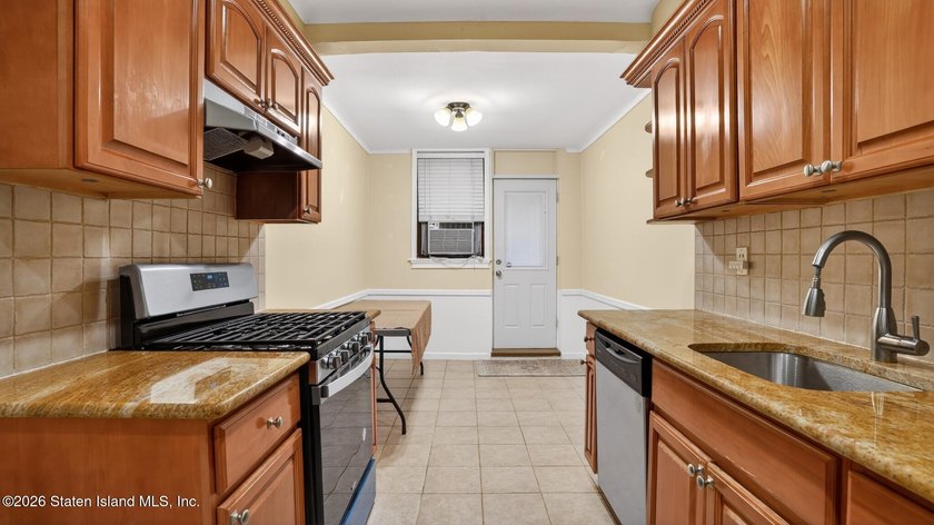 ****OPEN HOUSE SATURDAY 6/06 12:00-2:00****Prime Bensonhurst - photo 25