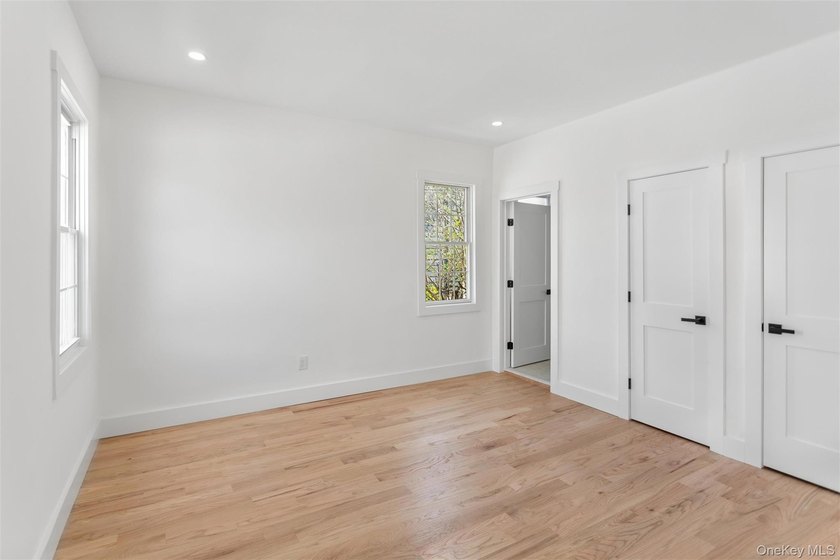 Beautifully renovated and exceptionally spacious, this stunning - photo 26