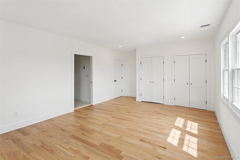 Beautifully renovated and exceptionally spacious, this stunning - photo 32