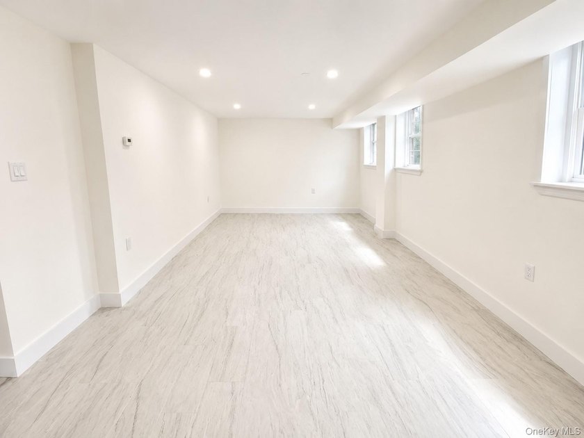Beautifully renovated and exceptionally spacious, this stunning - photo 41