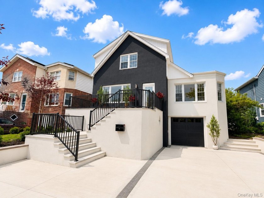 Beautifully renovated and exceptionally spacious, this stunning - photo 44
