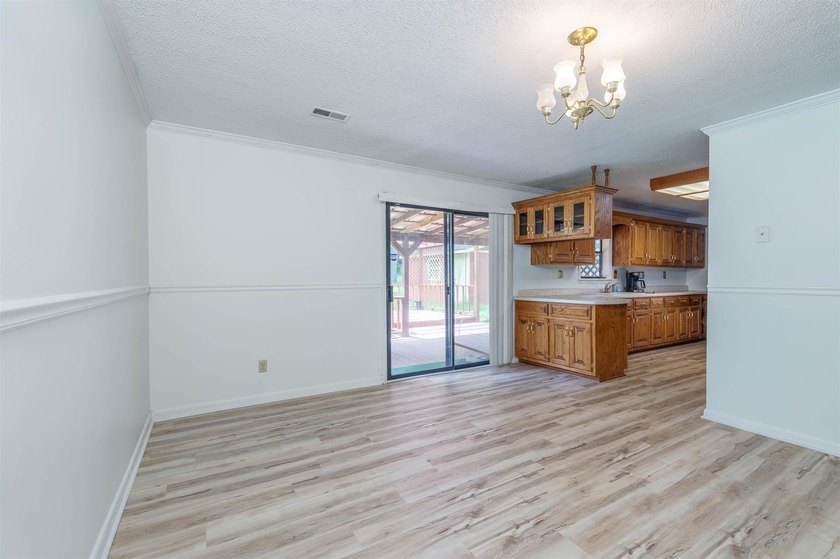 Charming 3 bedrooms, 2 bath home on 1 acre corner lot near - photo 6