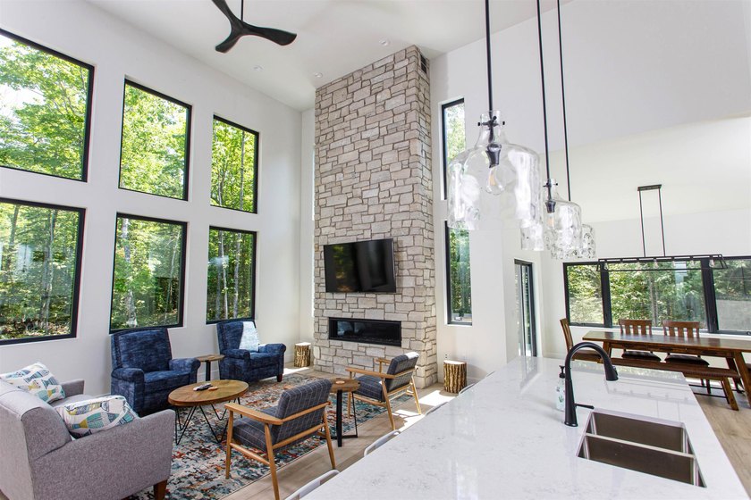 Welcome to your Door County retreat! This thoughtfully designed - photo 2