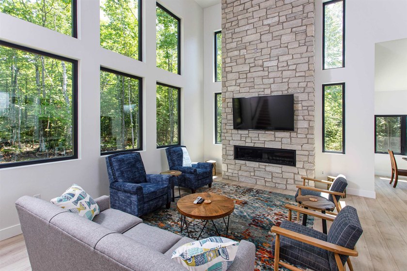 Welcome to your Door County retreat! This thoughtfully designed - photo 4