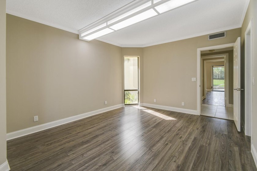 Luxurious Move-in Ready, Updated Waterfront Condo in Harbor - photo 22
