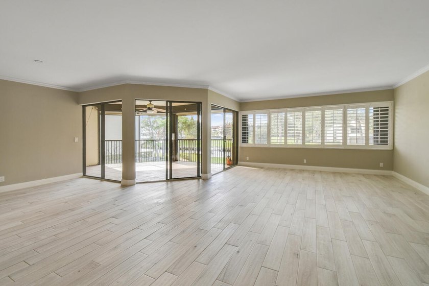 Luxurious Move-in Ready, Updated Waterfront Condo in Harbor - photo 37