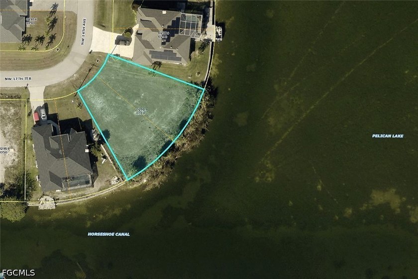 Oversized Freshwater Lake oversized pie shaped lot almost 1/3 - photo 3