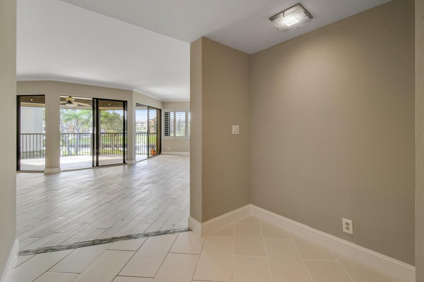 Luxurious Move-in Ready, Updated Waterfront Condo in Harbor - photo 44