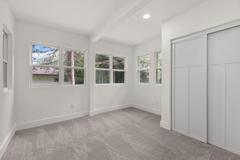 Stunning fully remodeled ranch in a prime location! This 1,638 - photo 7