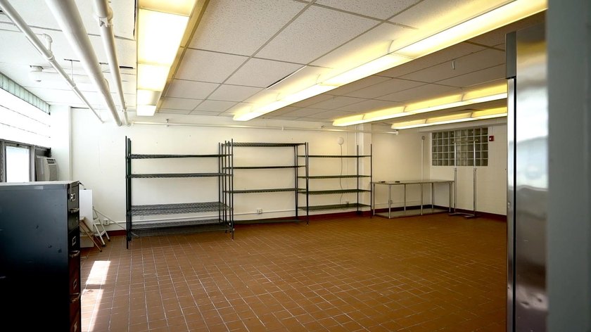 Specialty Building offering three floors of offices, large class - photo 14