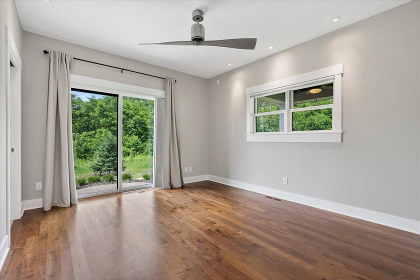 Perched on the hillside to capture breathtaking panoramic views - photo 18