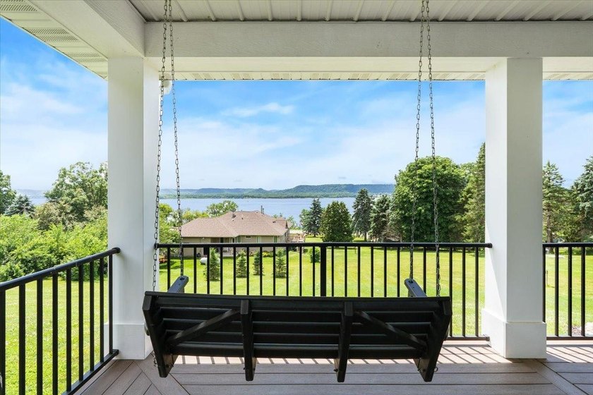 Perched on the hillside to capture breathtaking panoramic views - photo 40