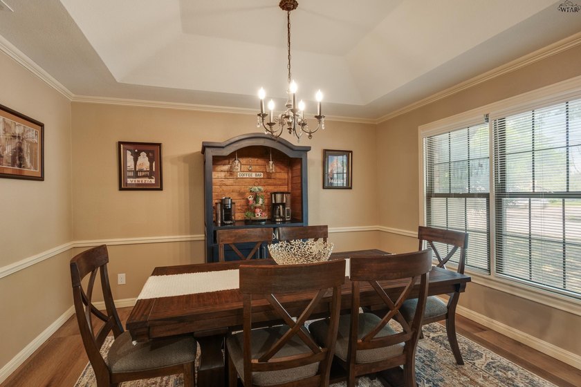 Over $100K in recent renovations that include a full kitchen - photo 16