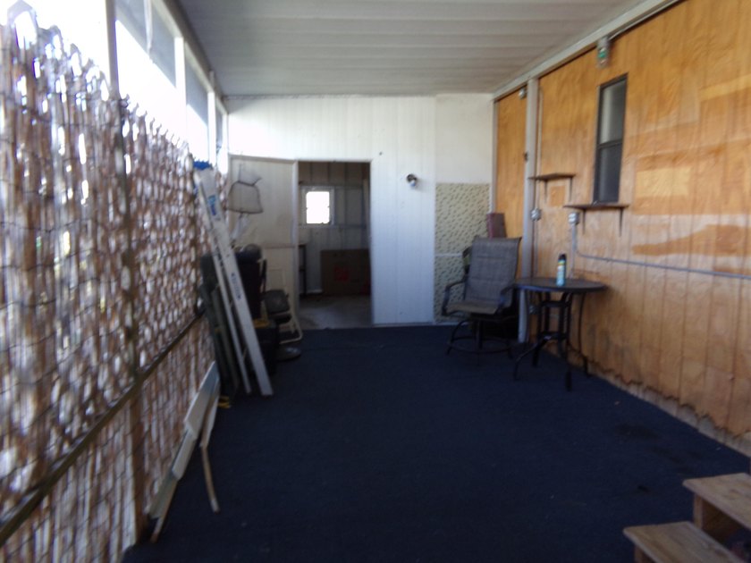 Welcome to this charming 3-bedroom, 2-bathroom manufactured home - photo 26