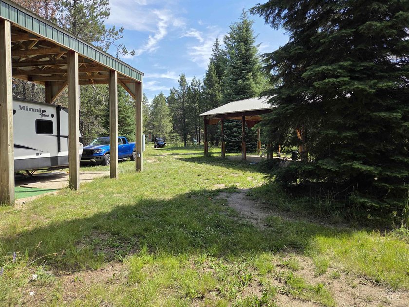 Remarkable property ready for you to camp, RV or build. 1.5 flat - photo 27