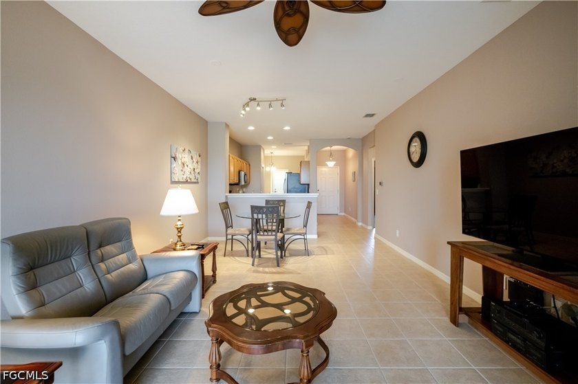 Welcome to 20911 Calle Cristal #3, a beautifully maintained - photo 4