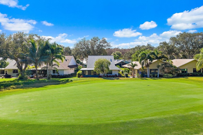 Perfectly positioned along the fairway and just a short walk to - photo 24
