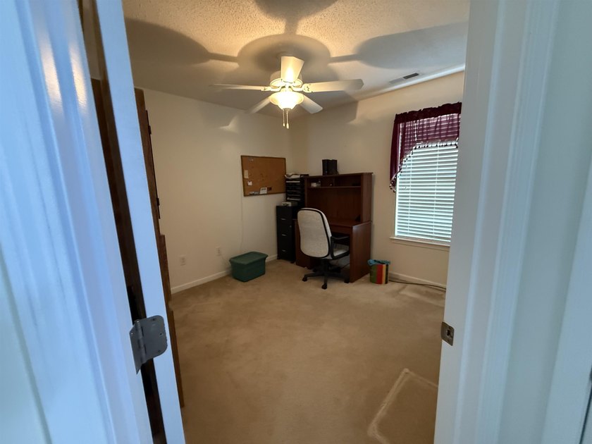 Major Price Reduction! This home presents outstanding value - photo 33