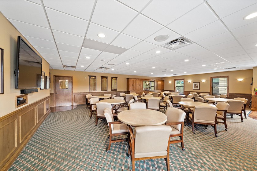 Perfectly positioned along the fairway and just a short walk to - photo 45