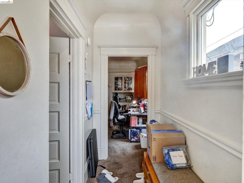 Conveniently located triplex near Children's Hospital and BART - photo 2