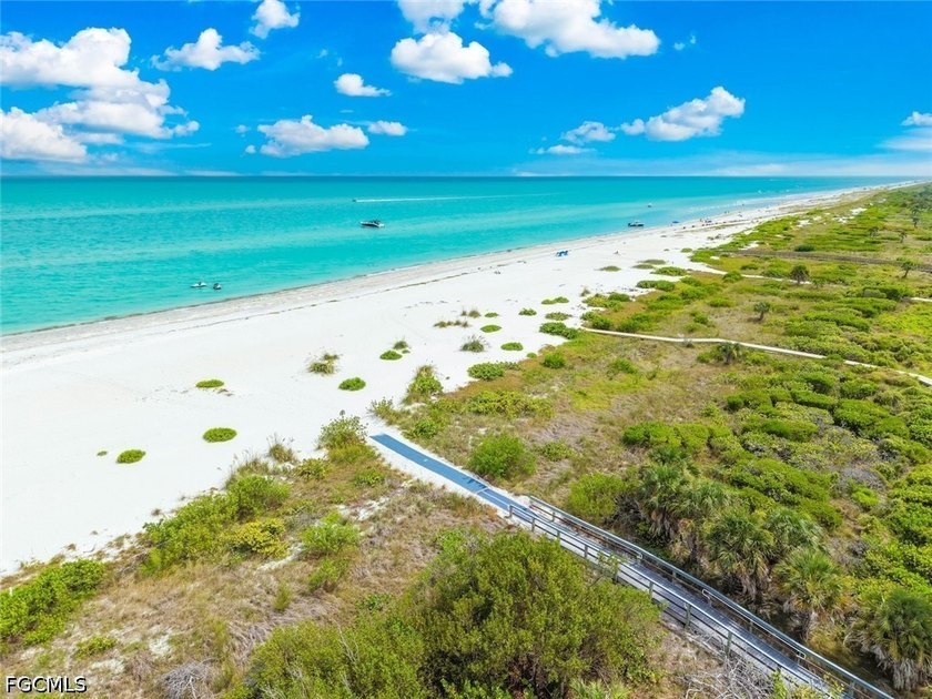 Perfectly positioned on Sanibel Island's coveted east end, just - photo 6
